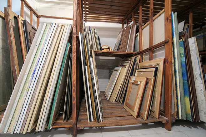 frame-art-work-fine-arts-stored-in-racks